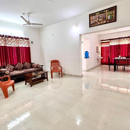 Truelife Homestays - Alamelu Avenue - Fully Furnished Ac 2Bhk Apartments In Tirupati - Walkable To Restaurants & Super Market - Fast Wifi - Kitchen - Easy Access To Airport, Railway Station, Sri Padmavathi & Tirumala Temple Kültér fotó