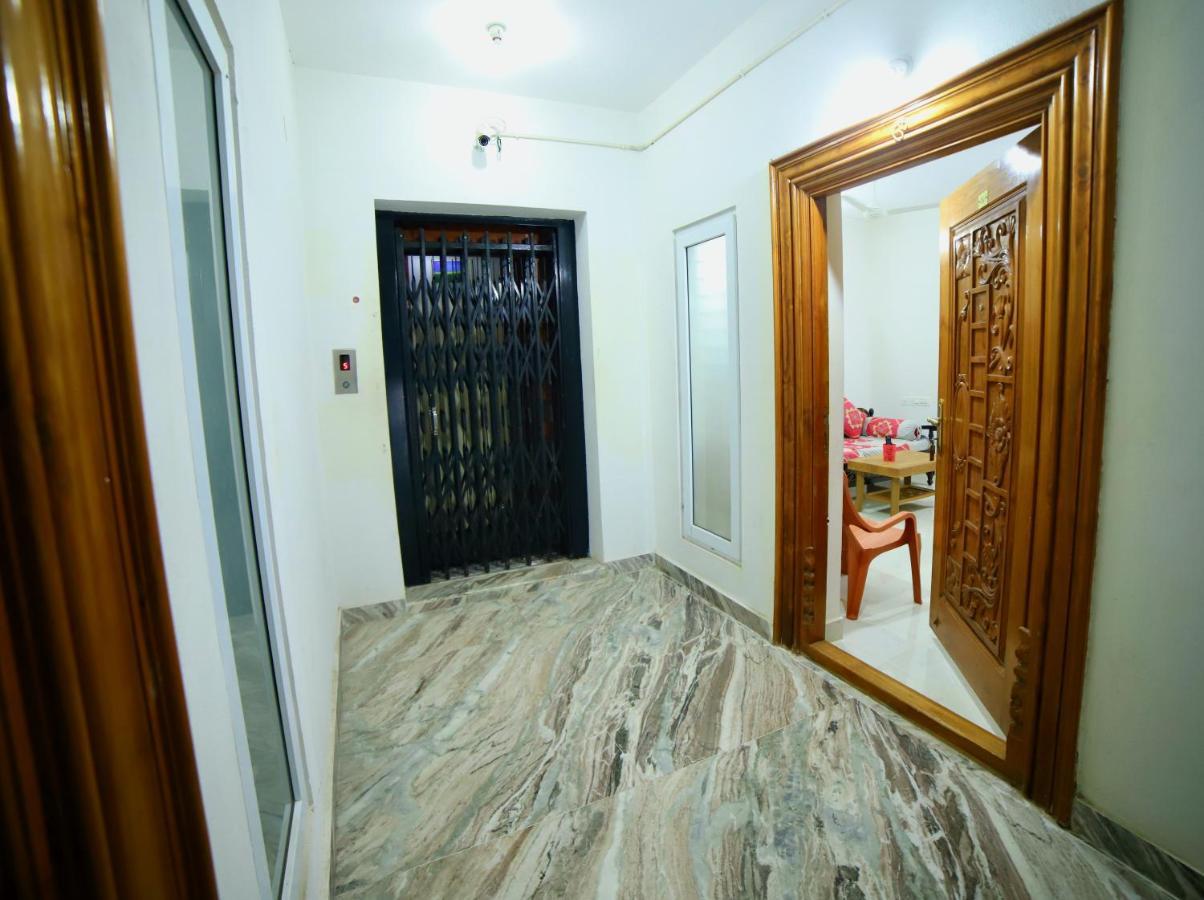 Truelife Homestays - Alamelu Avenue - Fully Furnished Ac 2Bhk Apartments In Tirupati - Walkable To Restaurants & Super Market - Fast Wifi - Kitchen - Easy Access To Airport, Railway Station, Sri Padmavathi & Tirumala Temple Kültér fotó