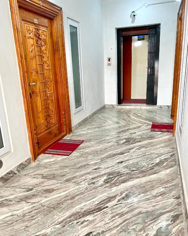 Truelife Homestays - Alamelu Avenue - Fully Furnished Ac 2Bhk Apartments In Tirupati - Walkable To Restaurants & Super Market - Fast Wifi - Kitchen - Easy Access To Airport, Railway Station, Sri Padmavathi & Tirumala Temple Kültér fotó
