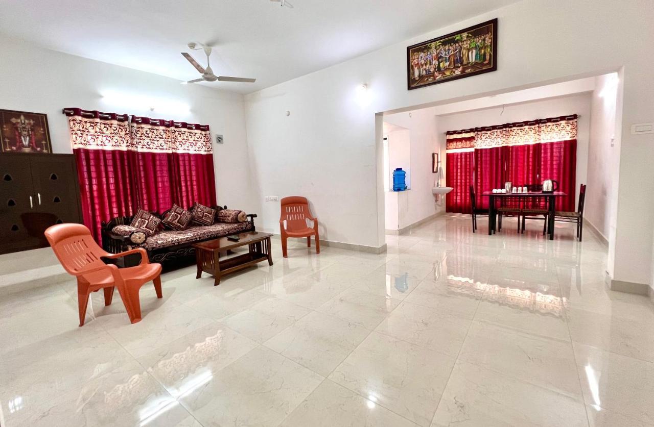 Truelife Homestays - Alamelu Avenue - Fully Furnished Ac 2Bhk Apartments In Tirupati - Walkable To Restaurants & Super Market - Fast Wifi - Kitchen - Easy Access To Airport, Railway Station, Sri Padmavathi & Tirumala Temple Kültér fotó
